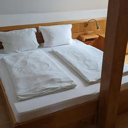 Rose Bed & Breakfast
